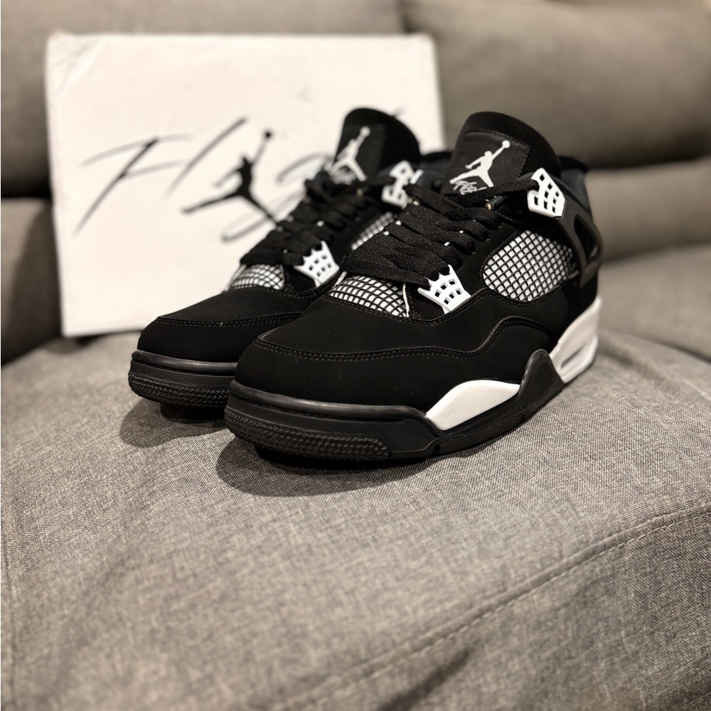 White thunder Jordan 4s size 13
